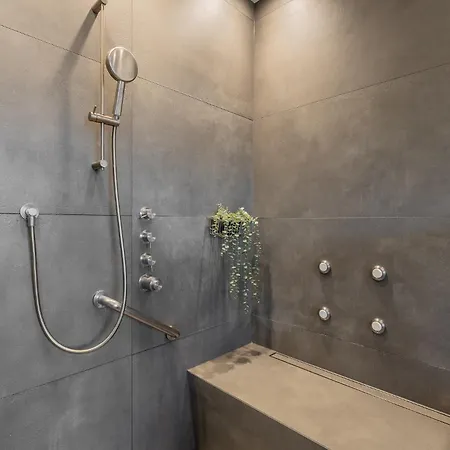 Sweet Lux - 8p - House & Garden - 280n M2 *